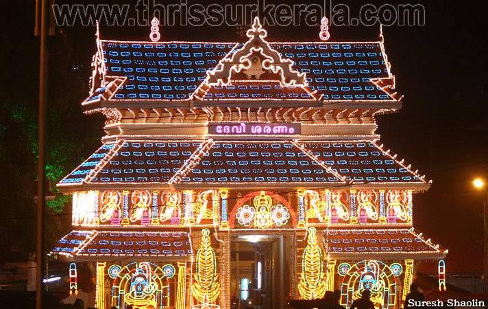 thrissur-pooram-2011- (139)